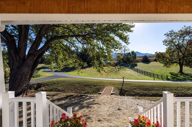 1140 FARMVIEW RD, Luray, VA 22835