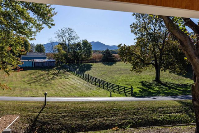 1140 FARMVIEW RD, Luray, VA 22835