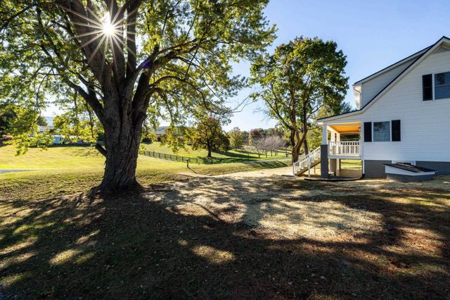 1140 FARMVIEW RD, Luray, VA 22835