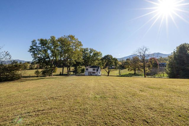 1140 FARMVIEW RD, Luray, VA 22835