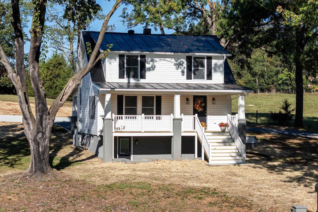 1140 FARMVIEW RD, Luray, VA 22835