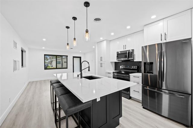2634 NW 52nd Court, Fort Lauderdale, FL 33309