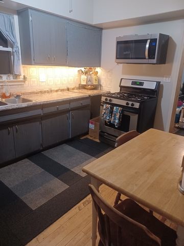 2005 DARROW Avenue, Evanston, IL 60201