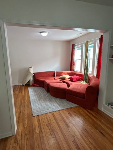 2005 DARROW Avenue, Evanston, IL 60201