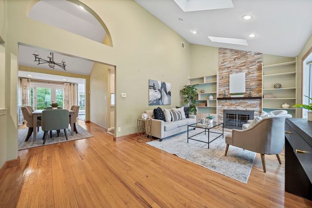 20 Francis Rd, Sharon, MA 02067