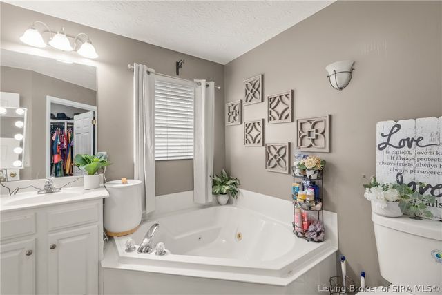 5268 Sanibel Vista, Jeffersonville, IN 47130