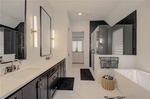 10313 W 151 Place, Overland Park, KS 66221