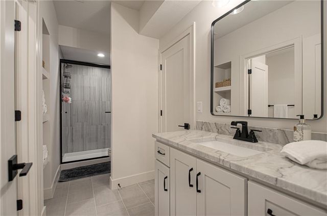 10313 W 151 Place, Overland Park, KS 66221