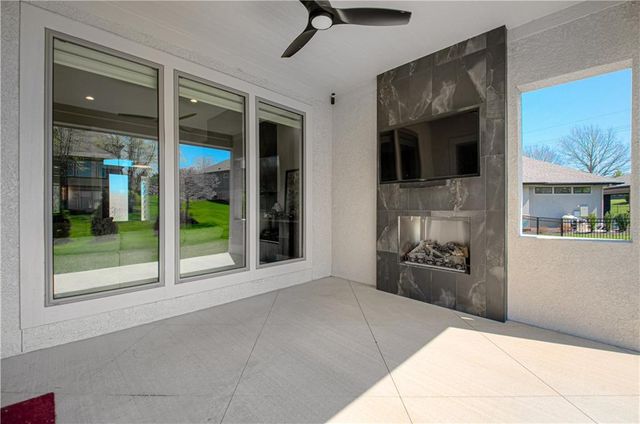10313 W 151 Place, Overland Park, KS 66221