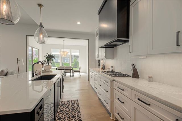 10313 W 151 Place, Overland Park, KS 66221