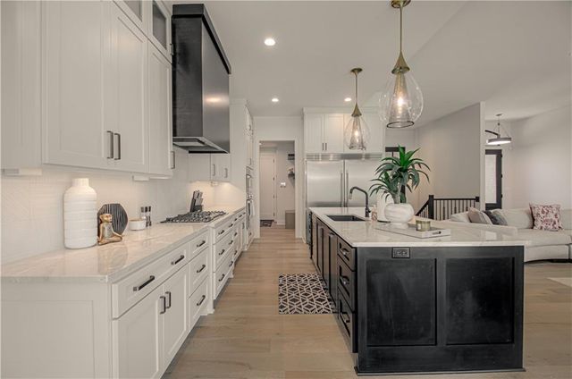 10313 W 151 Place, Overland Park, KS 66221