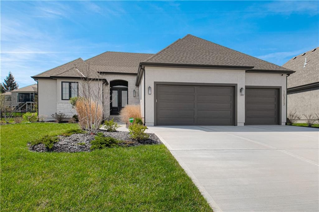 10313 W 151 Place, Overland Park, KS 66221