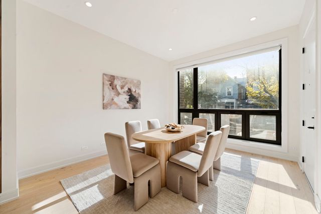 2852 W Lyndale Street 1, Chicago, IL 60647