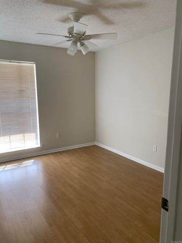 1912 Fairmont Drive, Benton, AR 72015