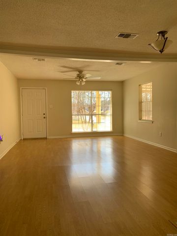 1912 Fairmont Drive, Benton, AR 72015