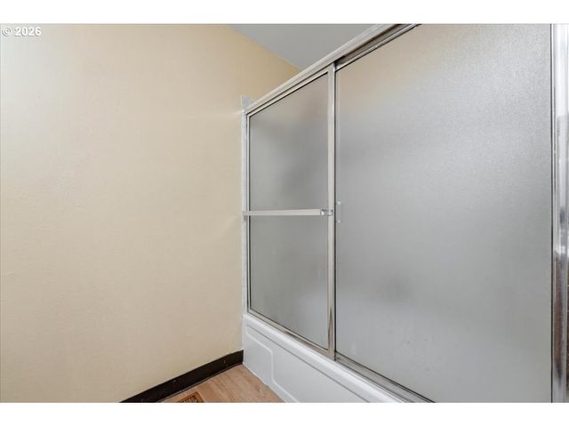 892 Ne 28TH St, Gresham, OR 97030