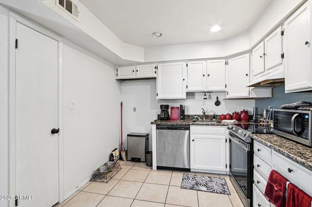 2121 S PENNINGTON -- 47, Mesa, AZ 85202