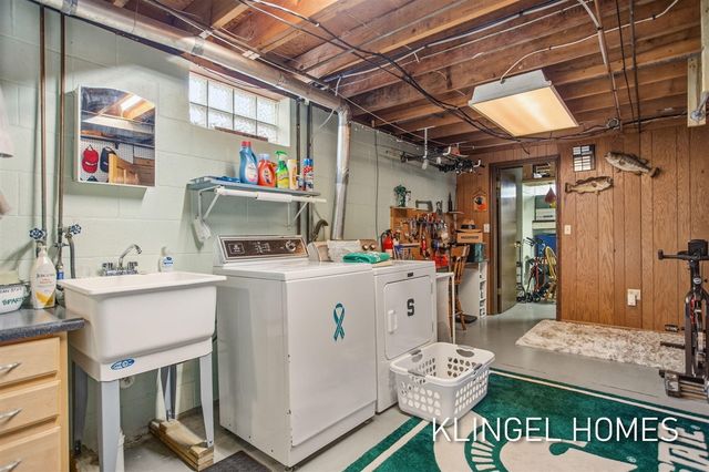 15516 Pruin Street, Spring Lake, MI 49456