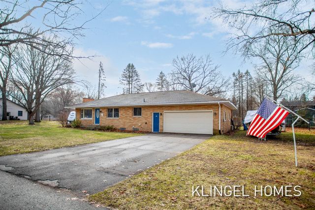 15516 Pruin Street, Spring Lake, MI 49456