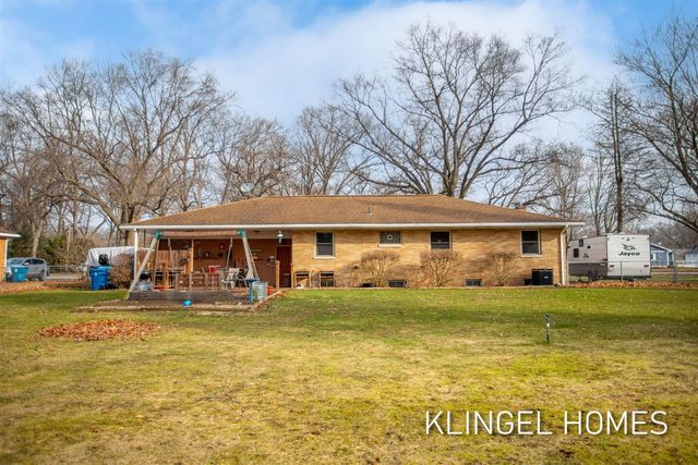 15516 Pruin Street, Spring Lake, MI 49456