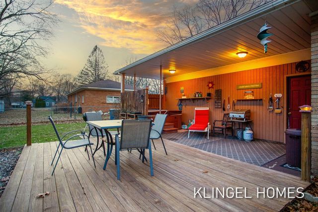 15516 Pruin Street, Spring Lake, MI 49456