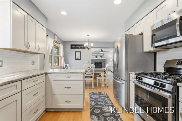 15516 Pruin Street, Spring Lake, MI 49456