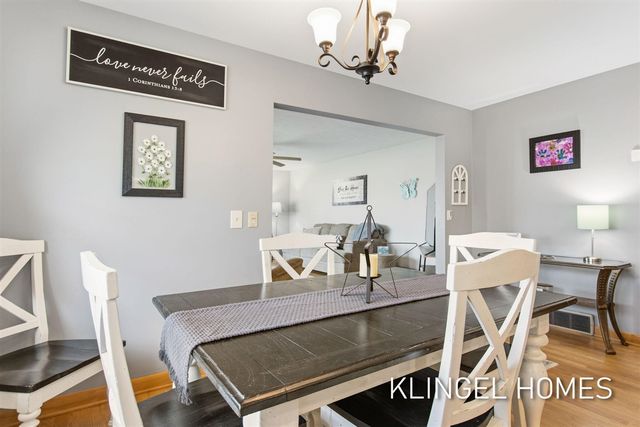 15516 Pruin Street, Spring Lake, MI 49456