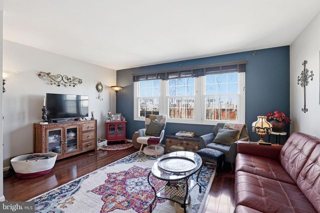 6597 SKYLEMAR TRL, Centreville, VA 20121