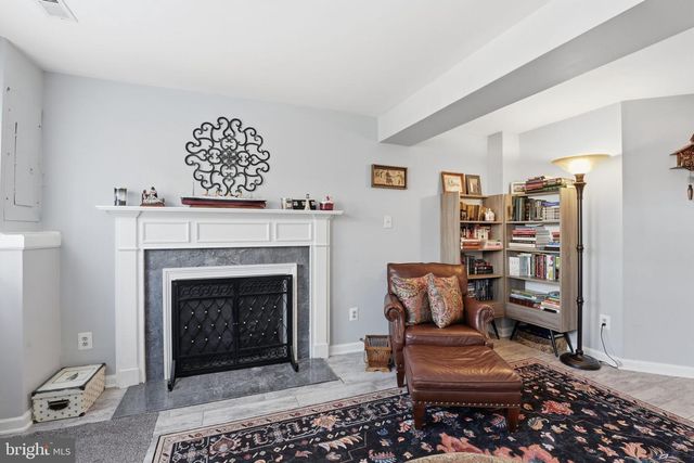 6597 SKYLEMAR TRL, Centreville, VA 20121