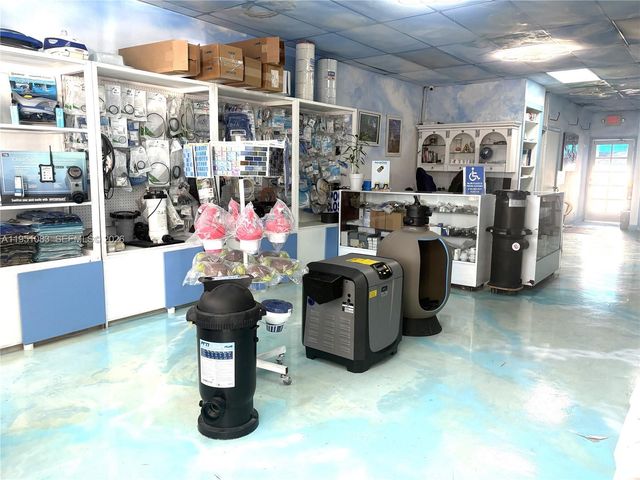 82 SW 8, Miami, FL 33144