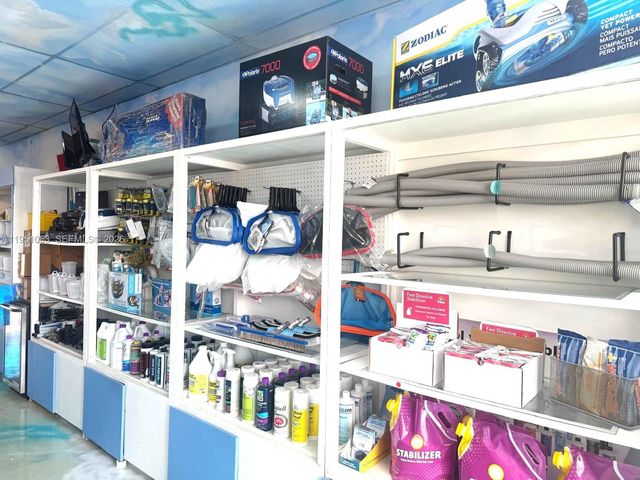 82 SW 8, Miami, FL 33144