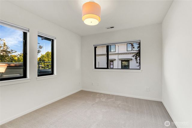 1942 7th Avenue W, Seattle, WA 98119