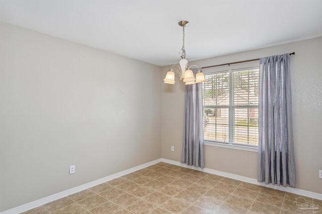 5933 Dunridge Dr, Pace, FL 32571