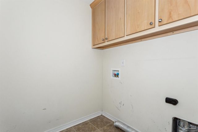 5933 Dunridge Dr, Pace, FL 32571