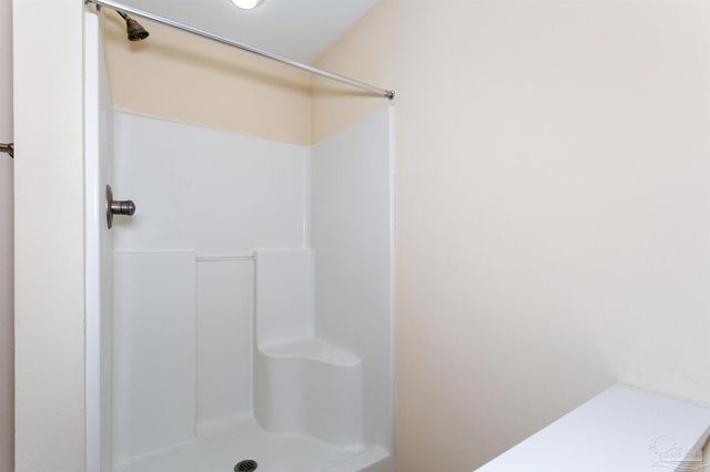 5933 Dunridge Dr, Pace, FL 32571