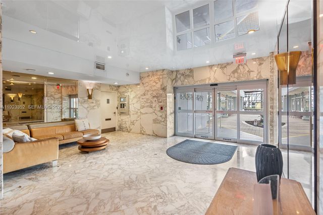 7135 Collins Ave PH31, Miami Beach, FL 33141