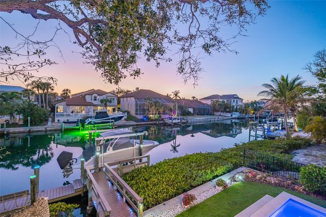 4938 COMMONWEALTH DRIVE, Sarasota, FL 34242