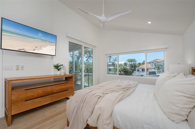 4938 COMMONWEALTH DRIVE, Sarasota, FL 34242