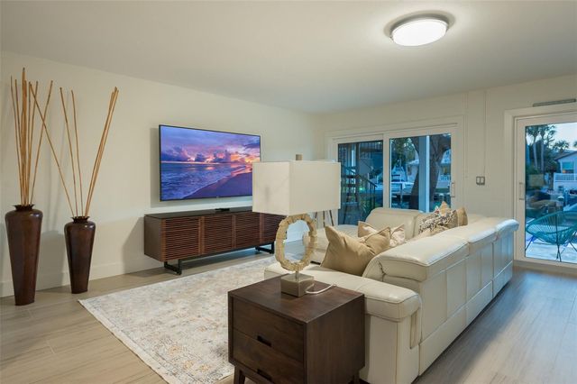 4938 COMMONWEALTH DRIVE, Sarasota, FL 34242