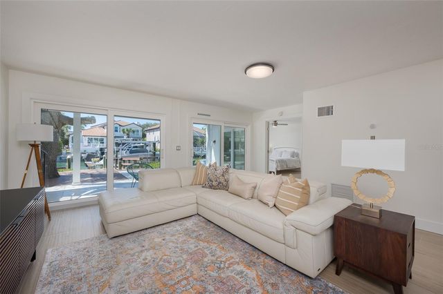 4938 COMMONWEALTH DRIVE, Sarasota, FL 34242