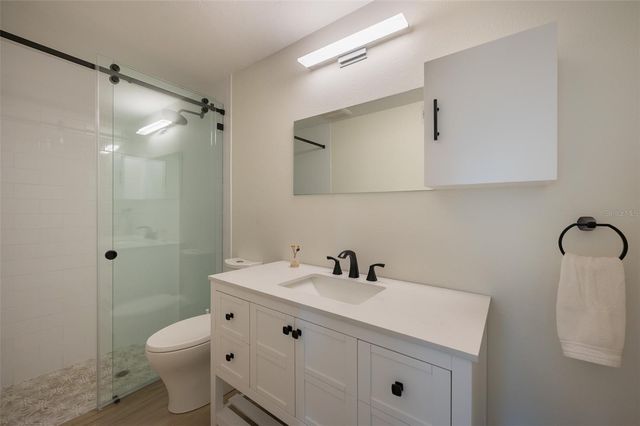 4938 COMMONWEALTH DRIVE, Sarasota, FL 34242