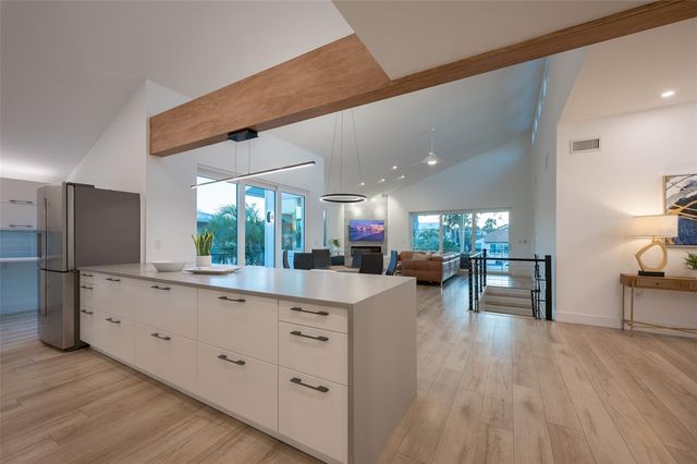 4938 COMMONWEALTH DRIVE, Sarasota, FL 34242