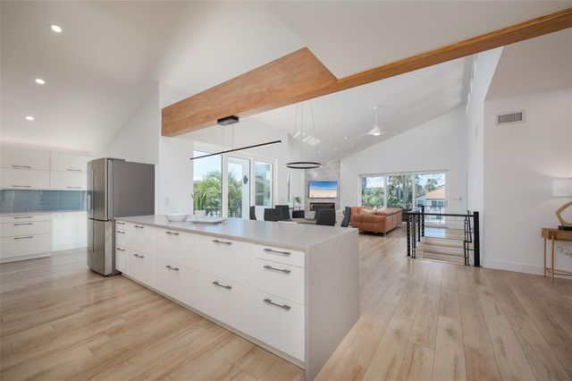 4938 COMMONWEALTH DRIVE, Sarasota, FL 34242