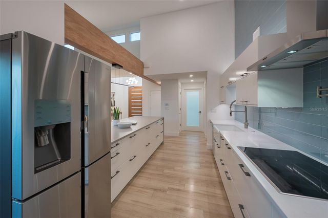 4938 COMMONWEALTH DRIVE, Sarasota, FL 34242