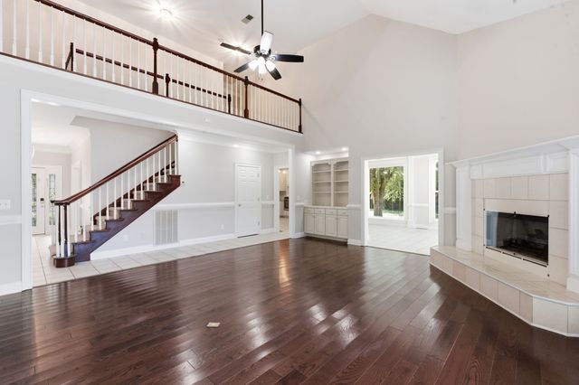 1622 Buckingham Dr, Murfreesboro, TN 37129