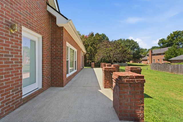 1622 Buckingham Dr, Murfreesboro, TN 37129