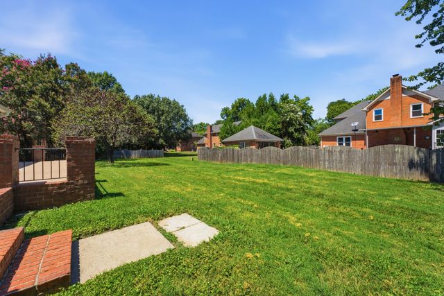 1622 Buckingham Dr, Murfreesboro, TN 37129