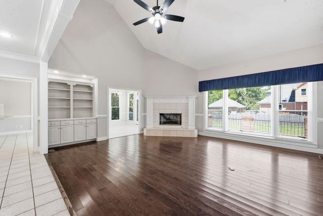 1622 Buckingham Dr, Murfreesboro, TN 37129