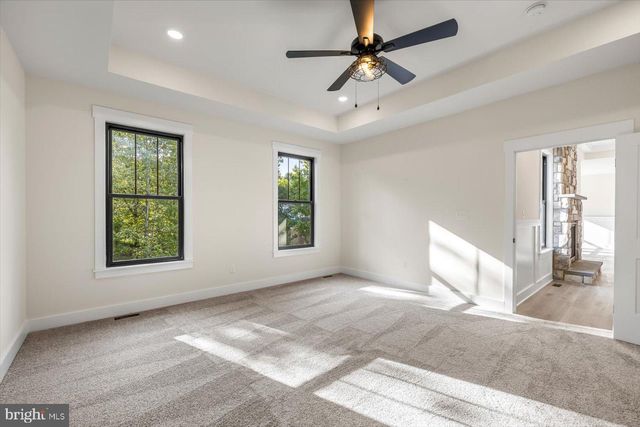 111 HUNTINGTON HILLS LN, Fredericksburg, VA 22401
