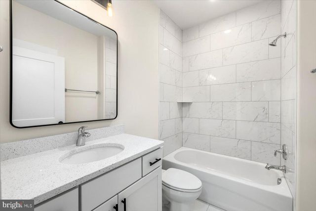 111 HUNTINGTON HILLS LN, Fredericksburg, VA 22401
